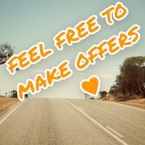 ❤️❤️ ALL OFFERS WELCOME HERE❤️❤️ READY TO MAKE DEALS & CLEAN OUT MY CLOSET!!